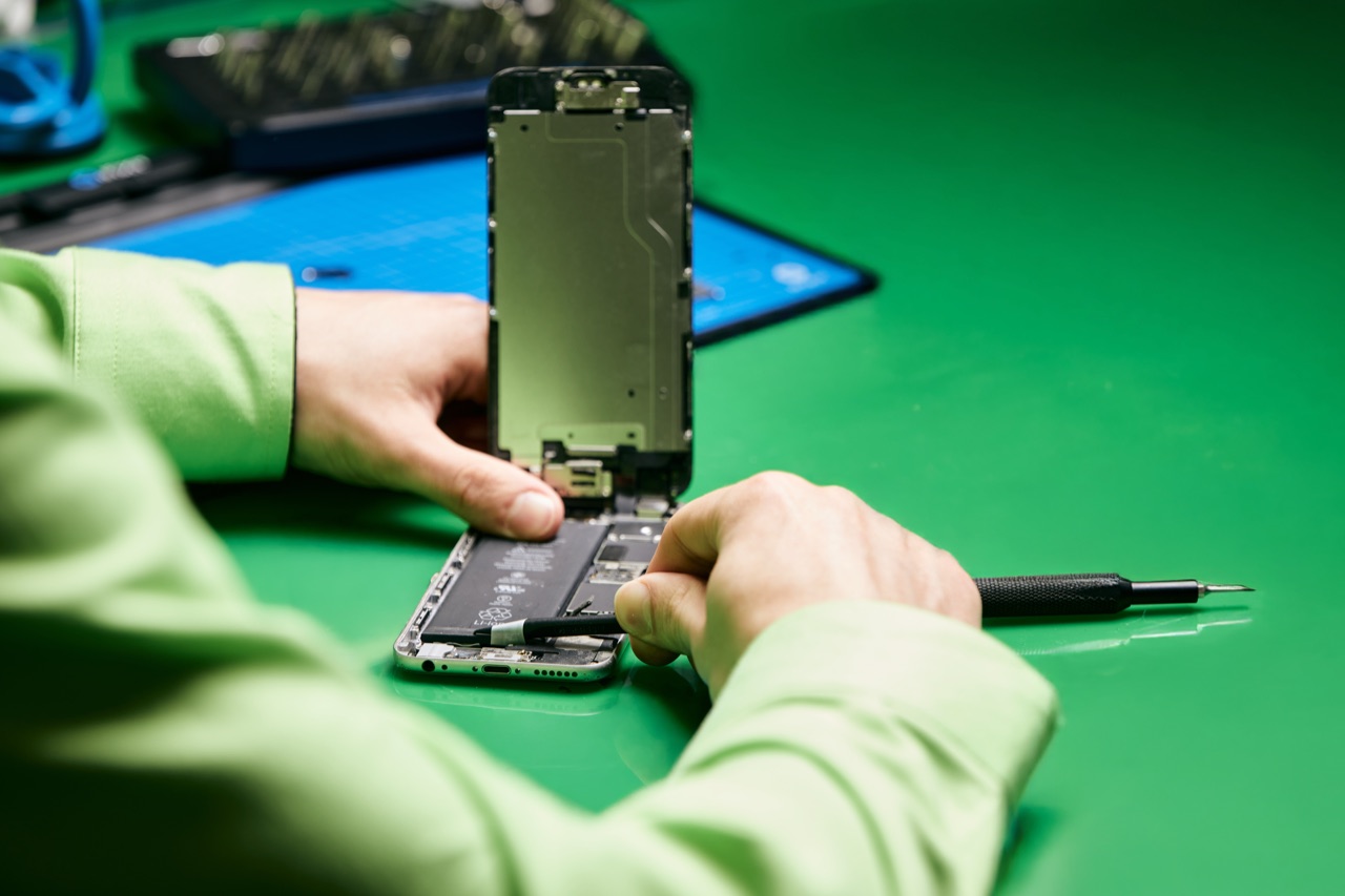 Display- und Akkutausch an einem iPhone